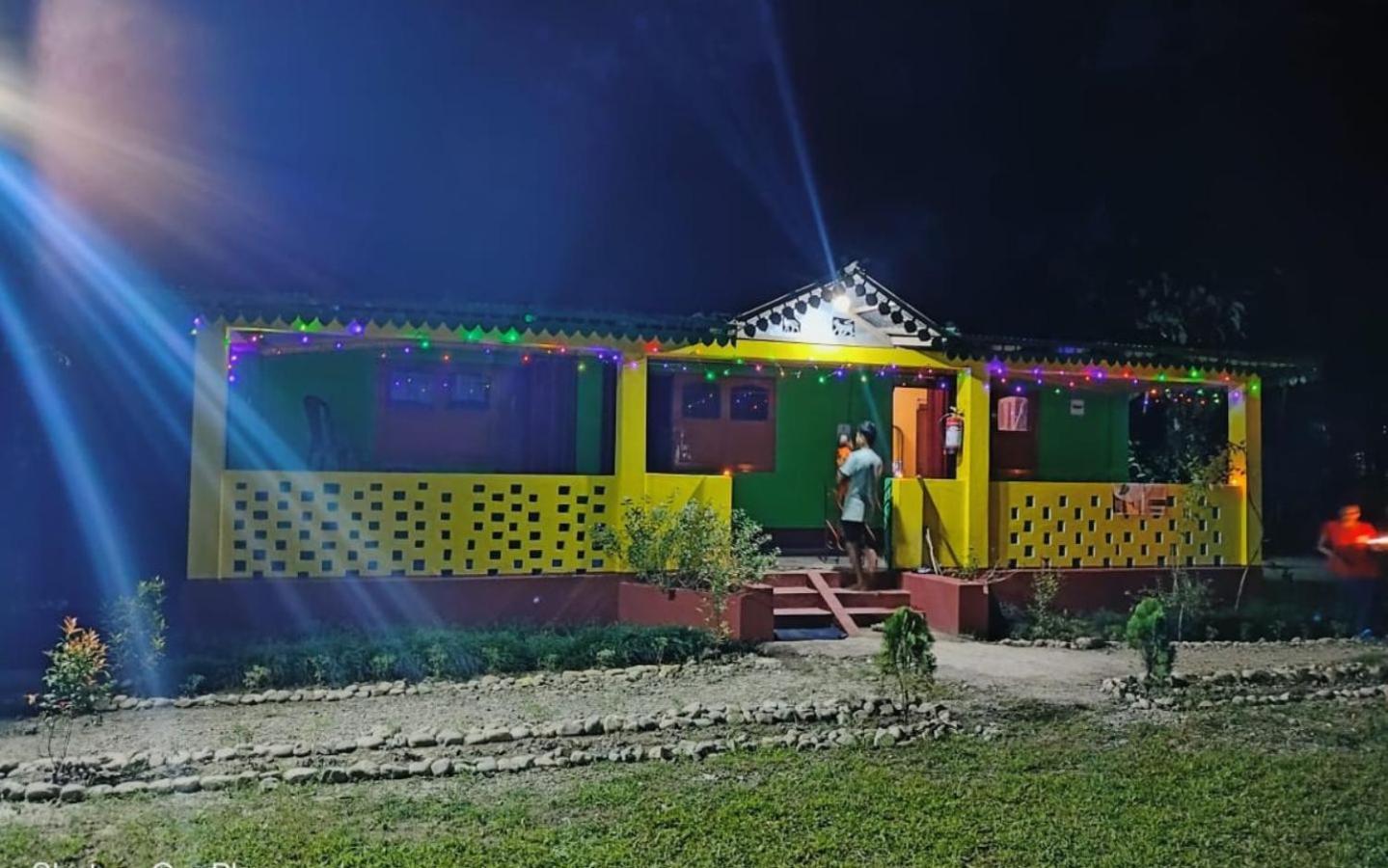 Leo Jungle Retreat By Stayapart , Jaldapara Madari Hat Bagian luar foto