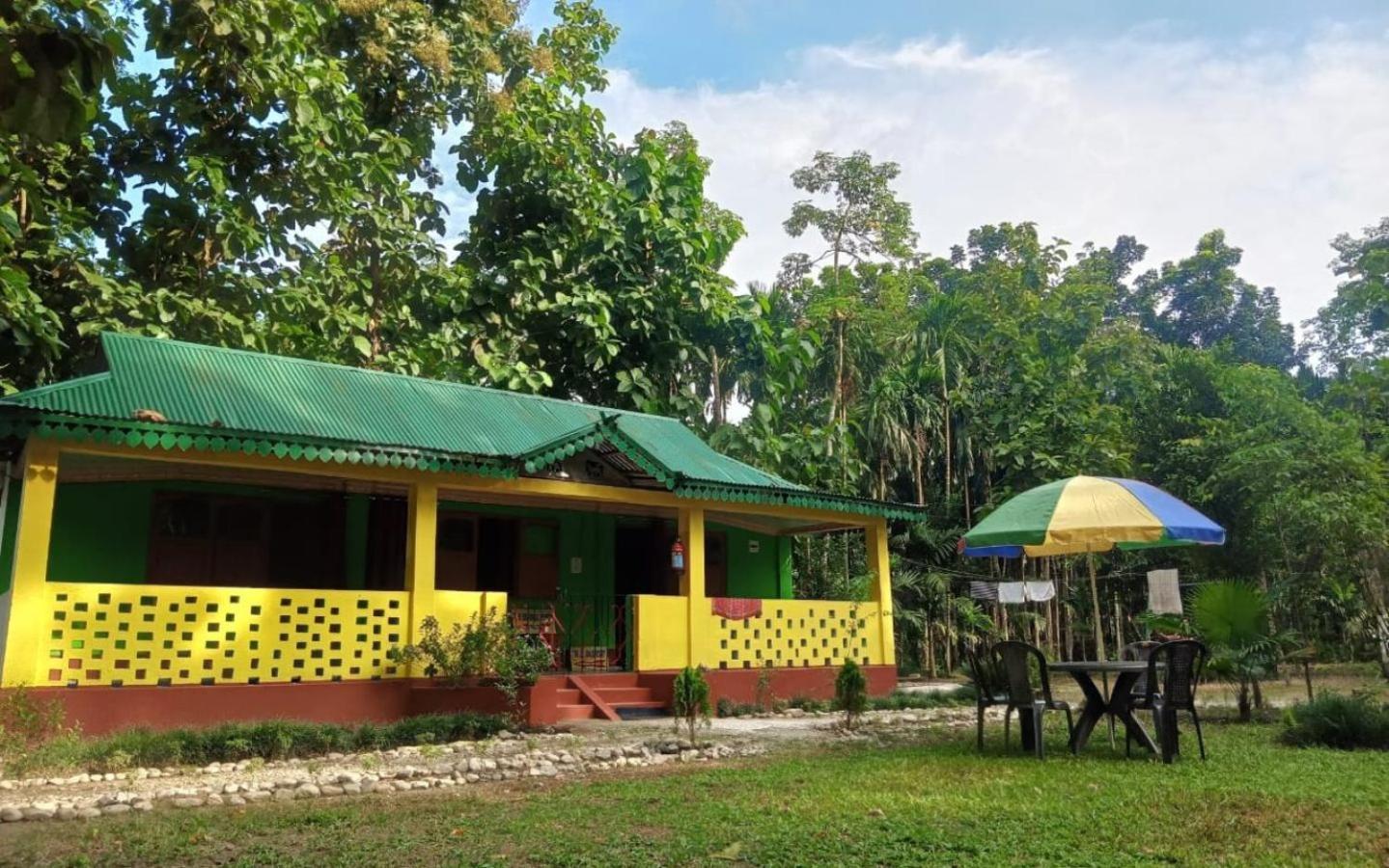 Leo Jungle Retreat By Stayapart , Jaldapara Madari Hat Bagian luar foto