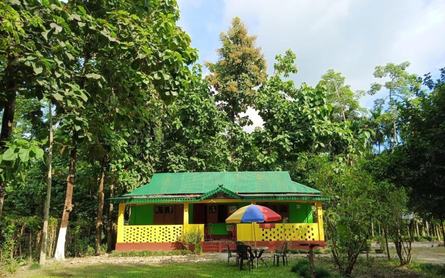 Leo Jungle Retreat By Stayapart , Jaldapara Madari Hat Bagian luar foto