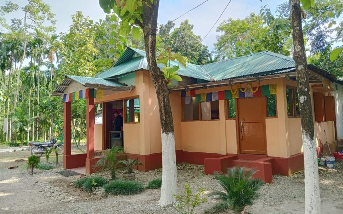Leo Jungle Retreat By Stayapart , Jaldapara Madari Hat Bagian luar foto